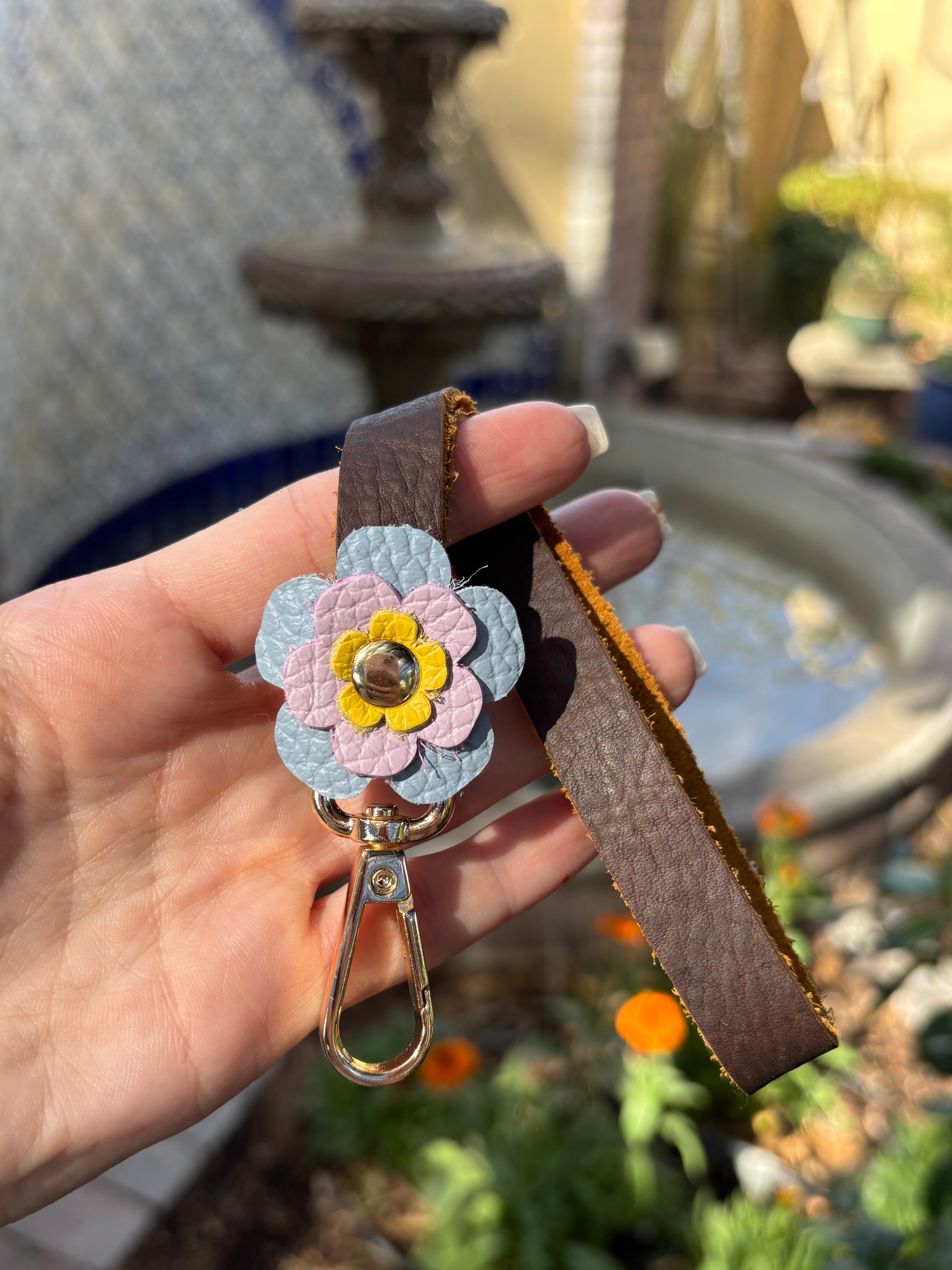 Flower Power! Phone Wristlet