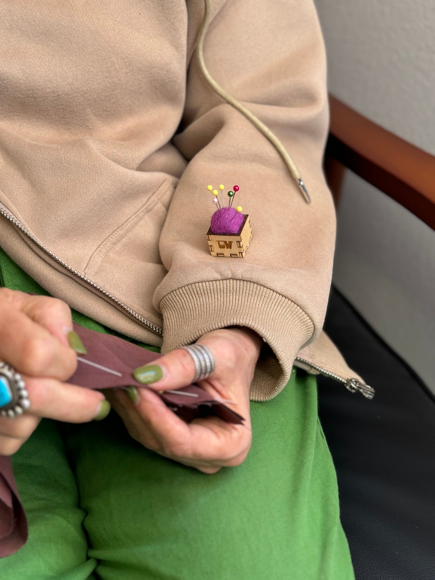 Twee Pin Minder