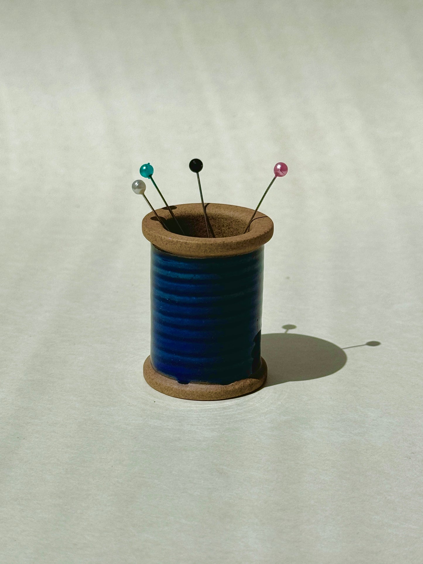 Cohana Hasami Magnetic Pin Holder