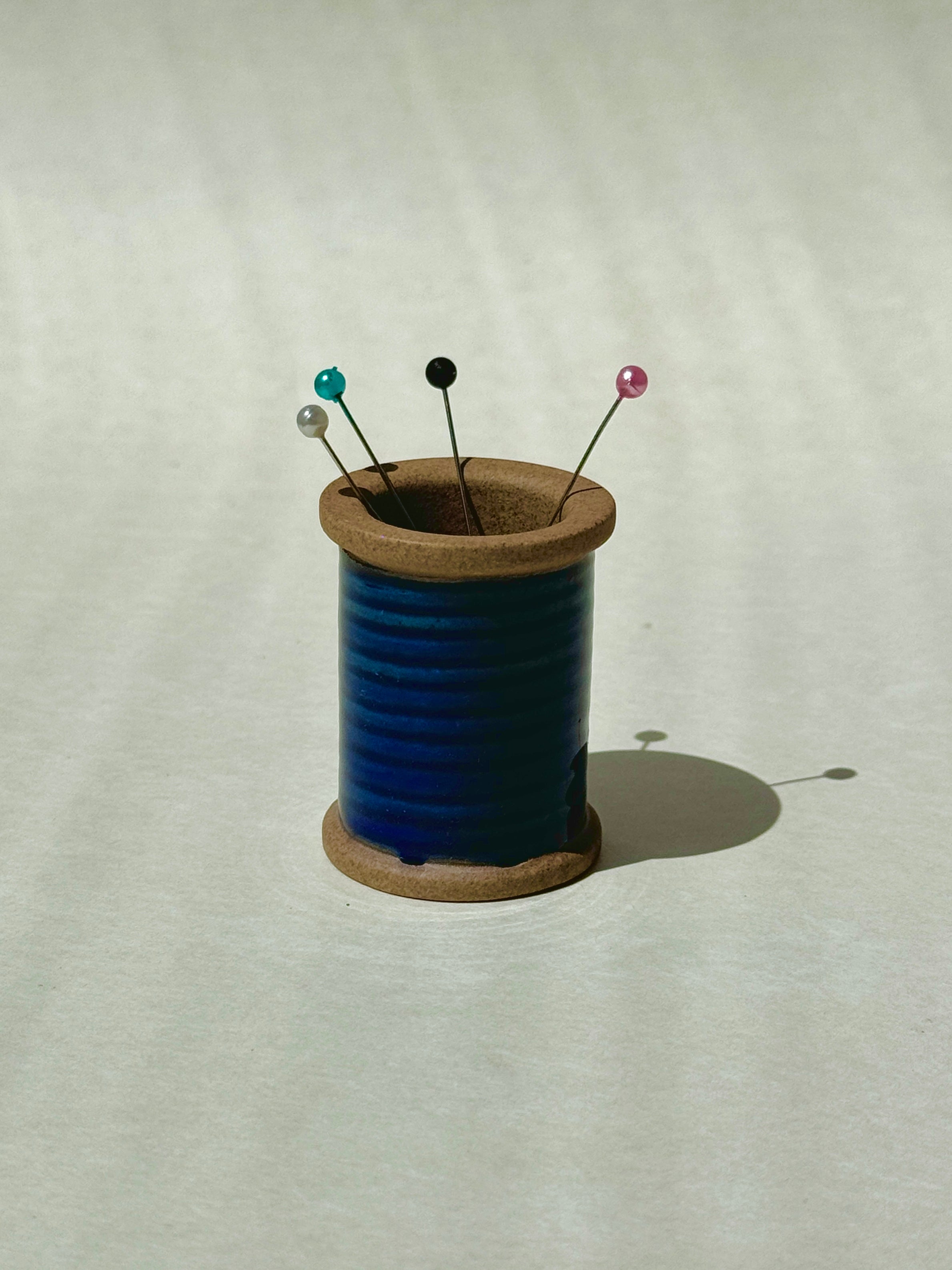 Cohana Hasami Magnetic Pin Holder