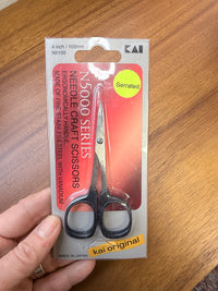 Kai N5100-SER: 4-inch Micro-Serrated Scissors