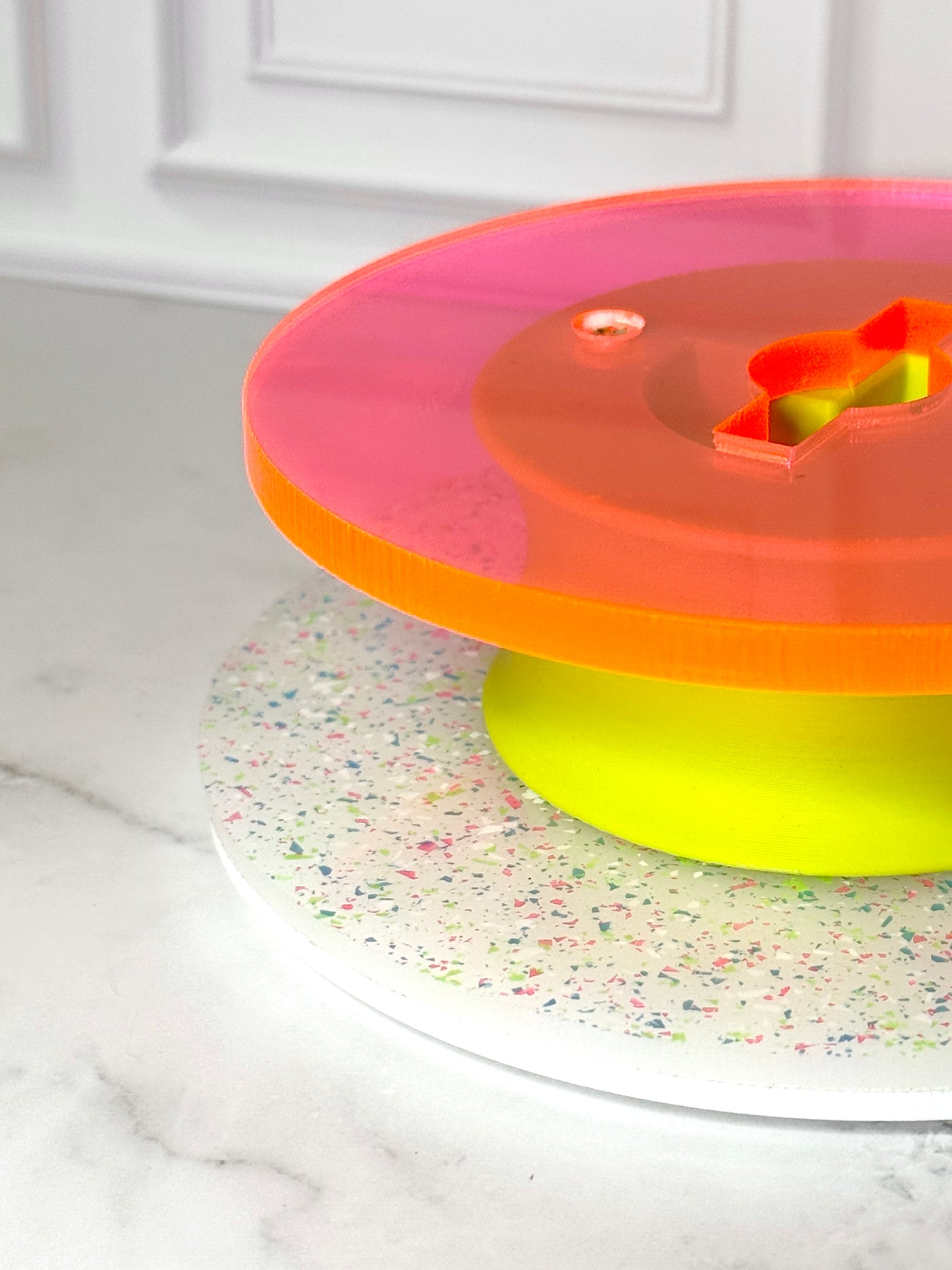 The Whirl - Material Whirl Acrylic