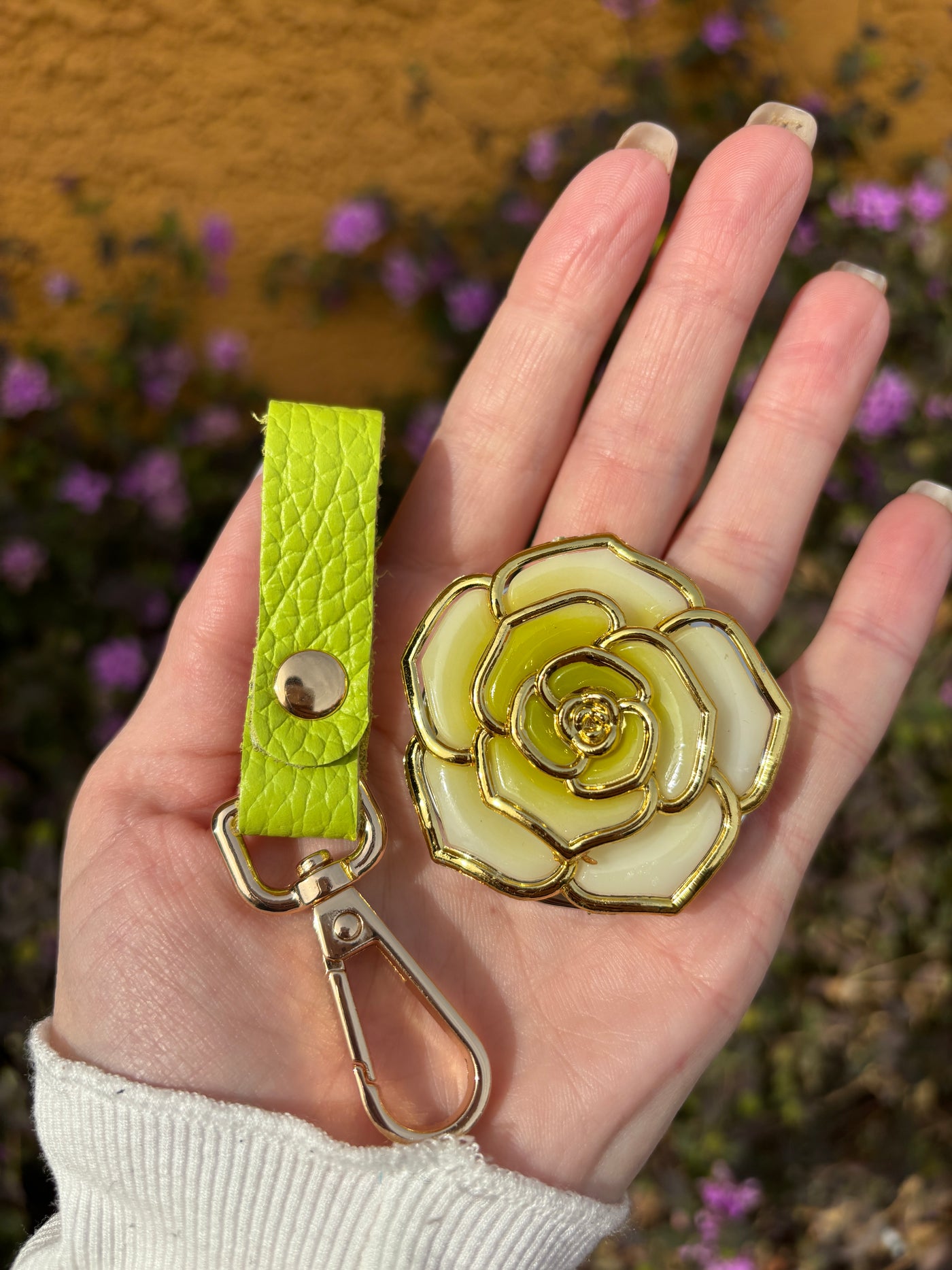 Rose Minder Hook