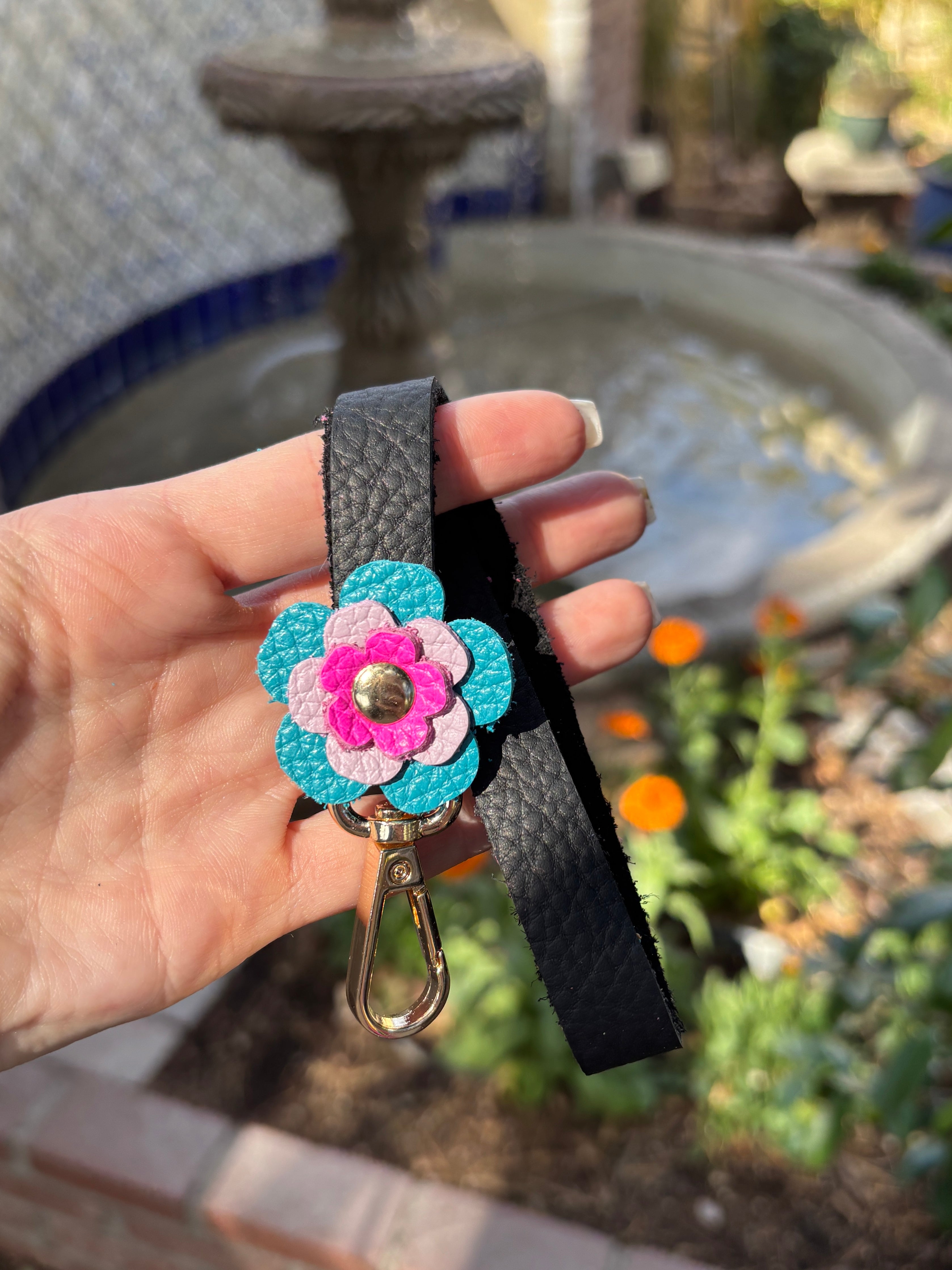 Flower Power! Phone Wristlet