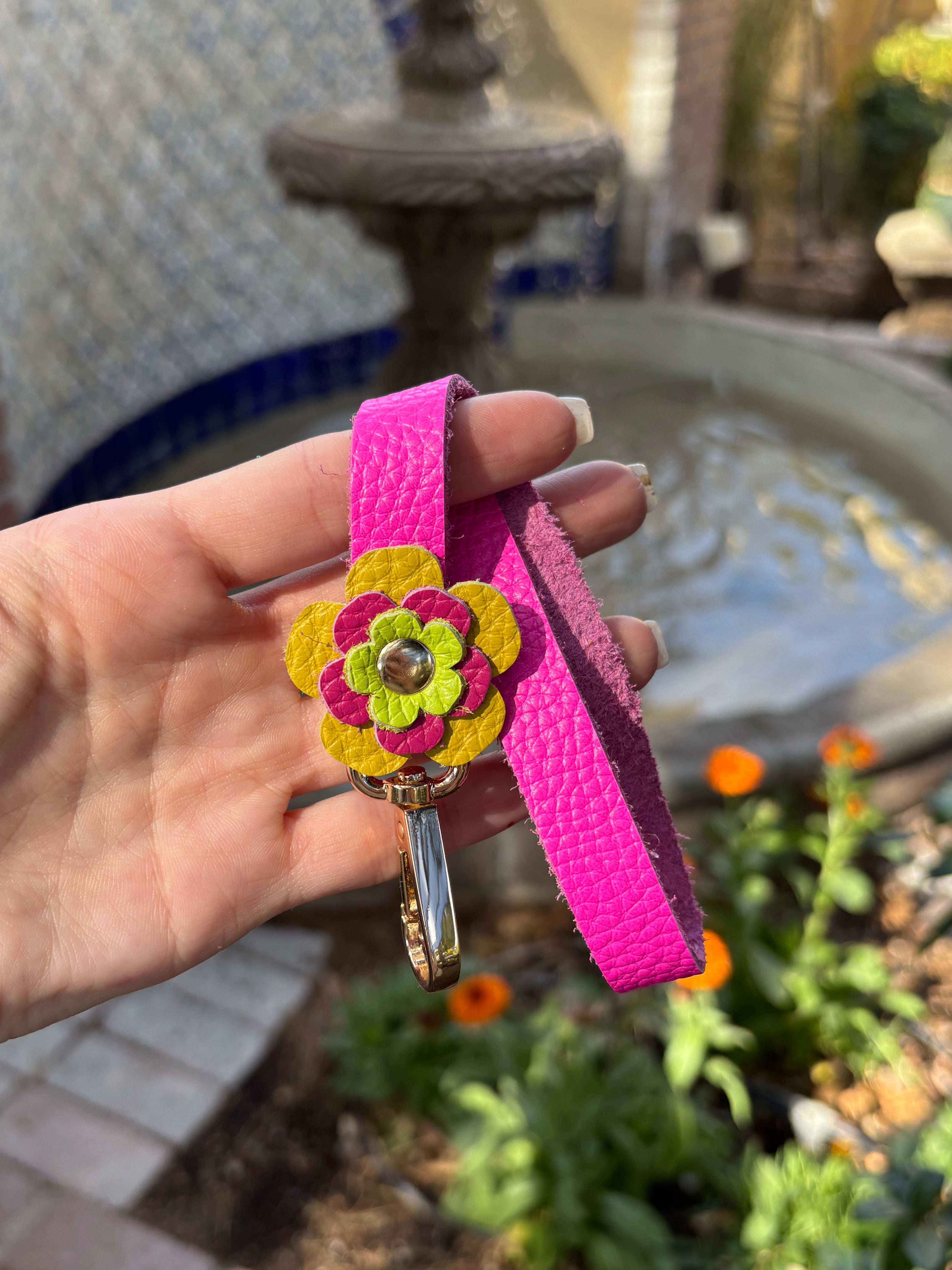 Flower Power! Phone Wristlet