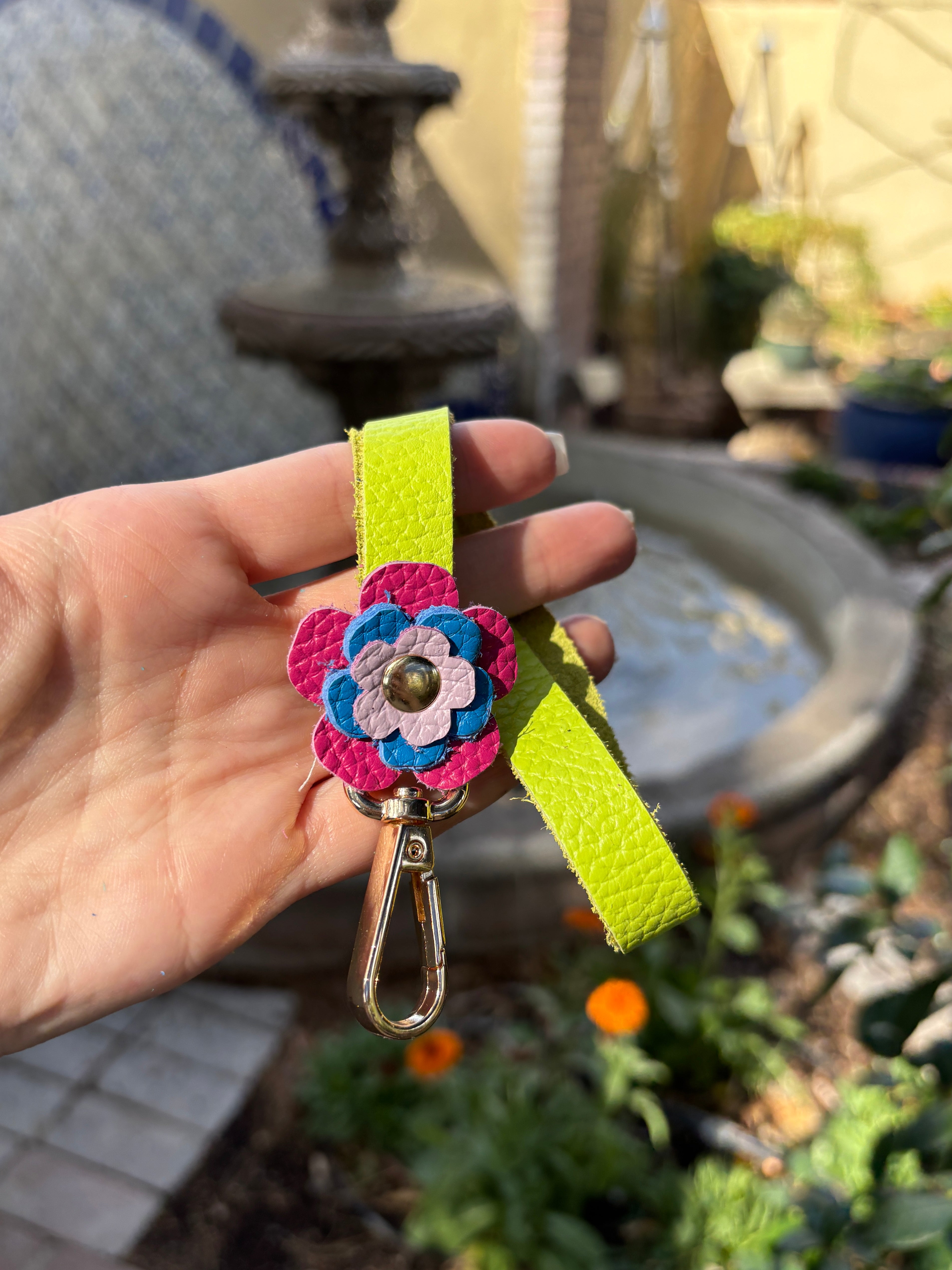 Flower Power! Phone Wristlet