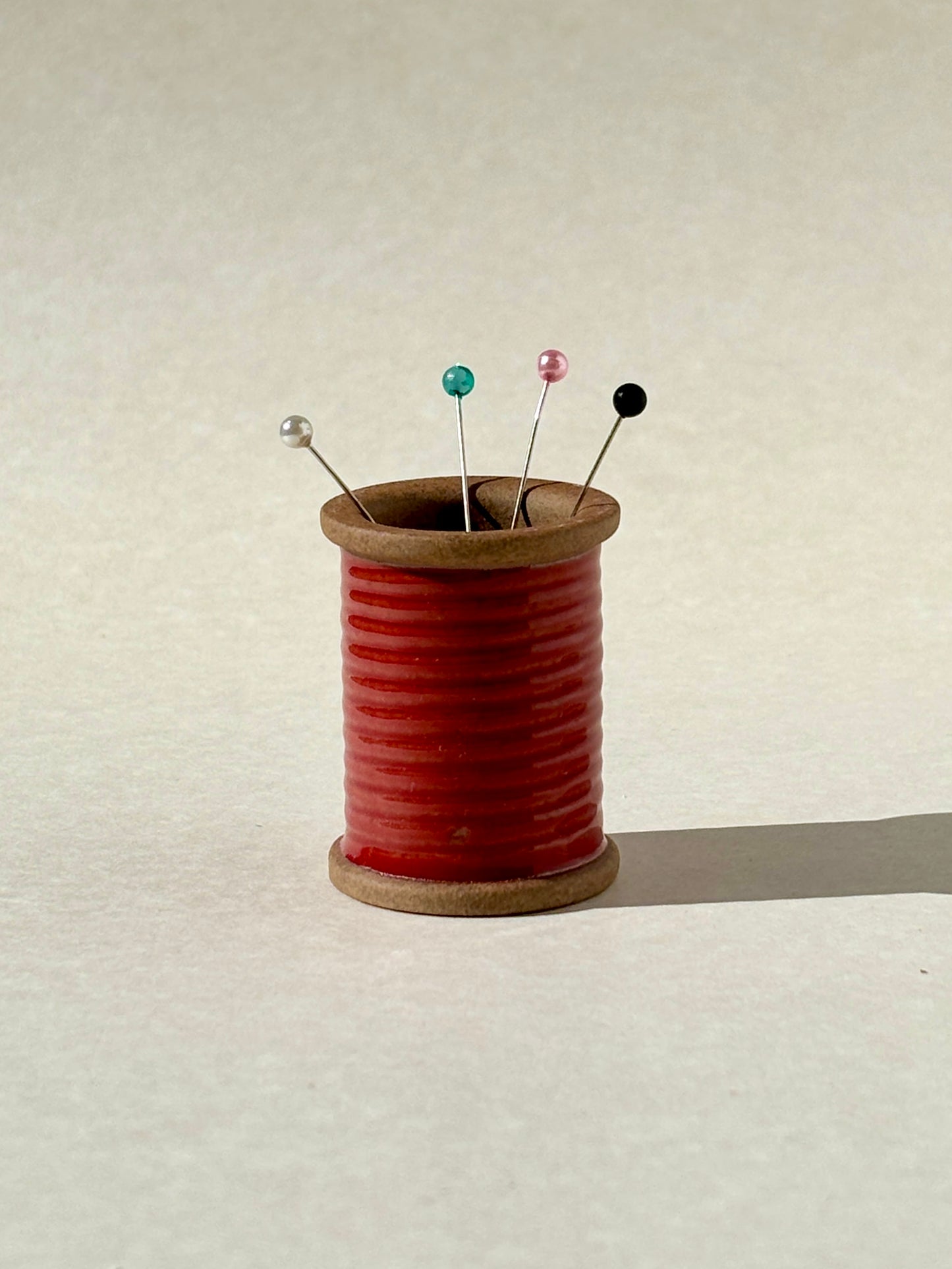 Cohana Hasami Magnetic Pin Holder