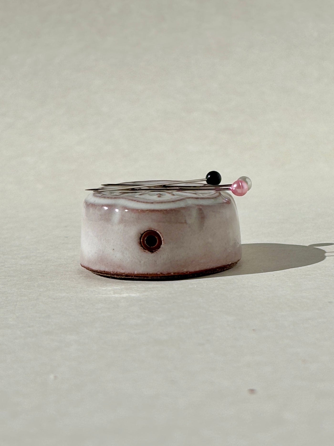 Cohana Flower Motif Awaji Kawara Magnetic Needle Rest with Needle Polisher