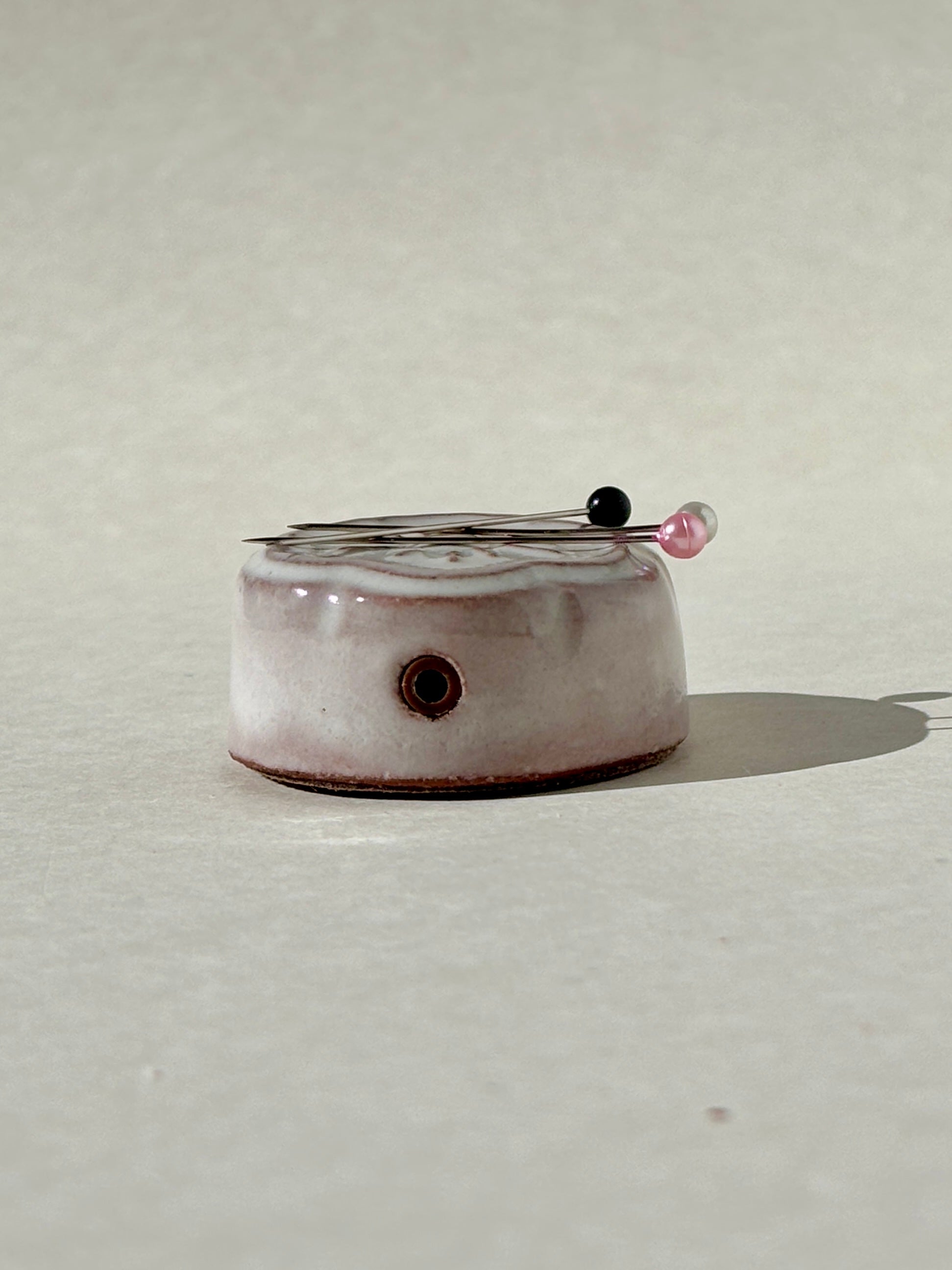 Cohana Flower Motif Awaji Kawara Magnetic Needle Rest with Needle Polisher