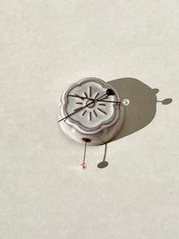 Cohana Flower Motif Awaji Kawara Magnetic Needle Rest with Needle Polisher