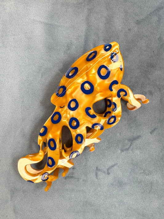 Blue Ring Octopus Clip